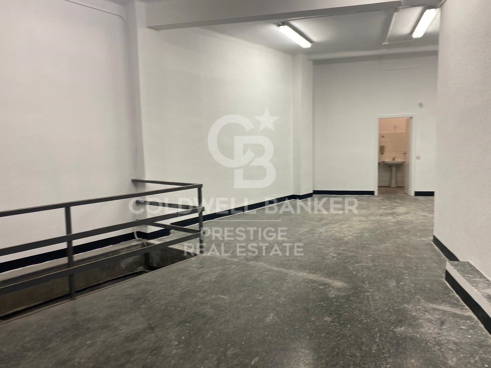 Commercial property à Barcelona, Espagne 340 m2 No. 159229
