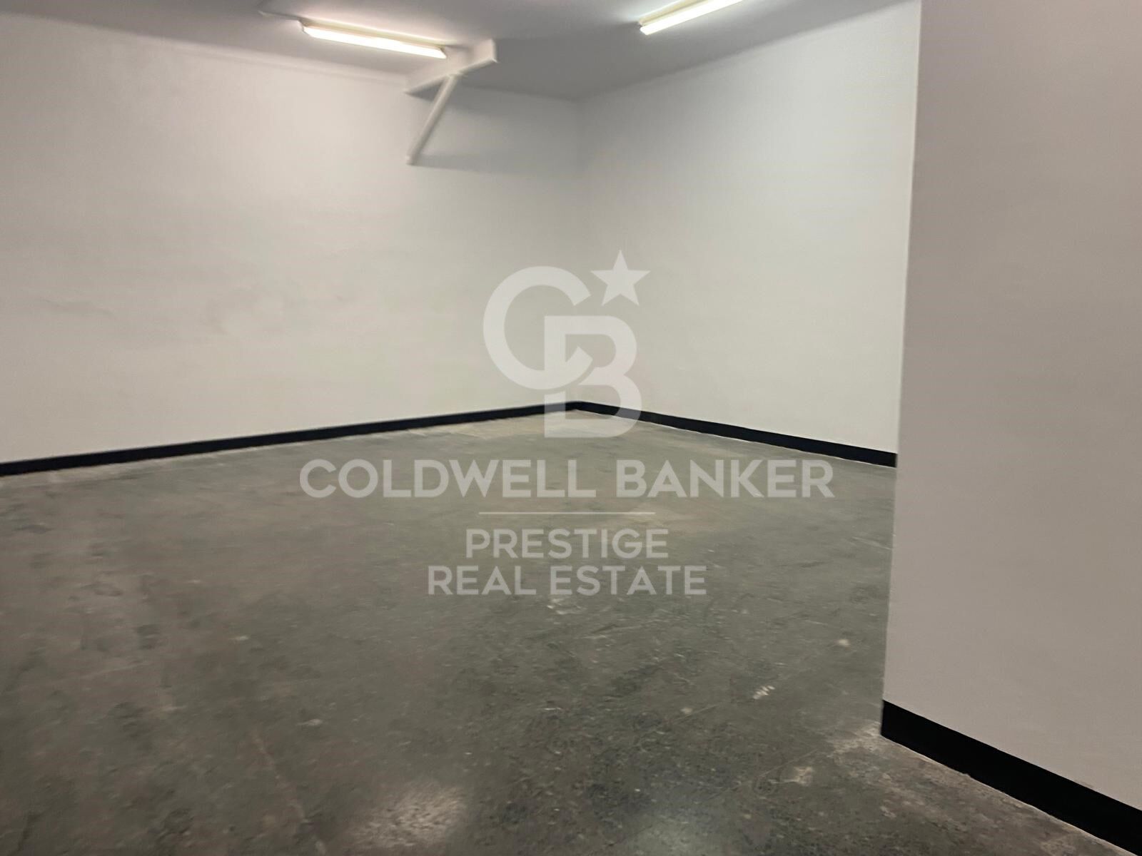 Commercial property à Barcelona, Espagne 340 m2 No. 159229