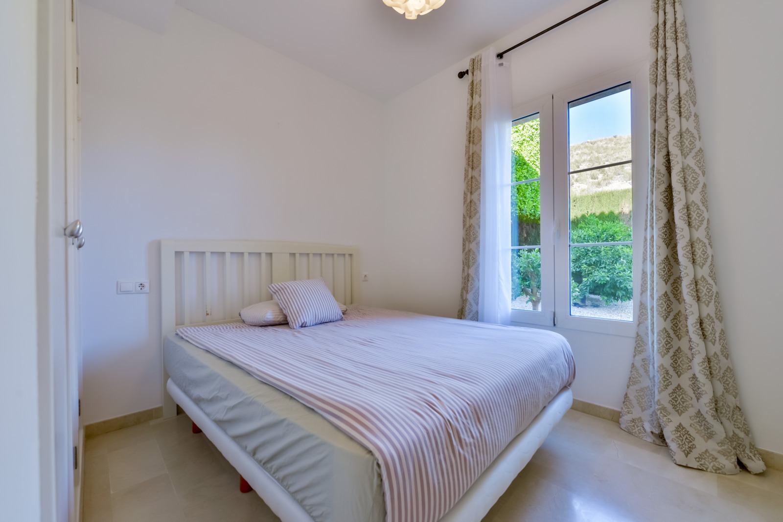 Villa en Finestrat, Alicante, España 4 dormitorios, 265 m2 No. 192492
