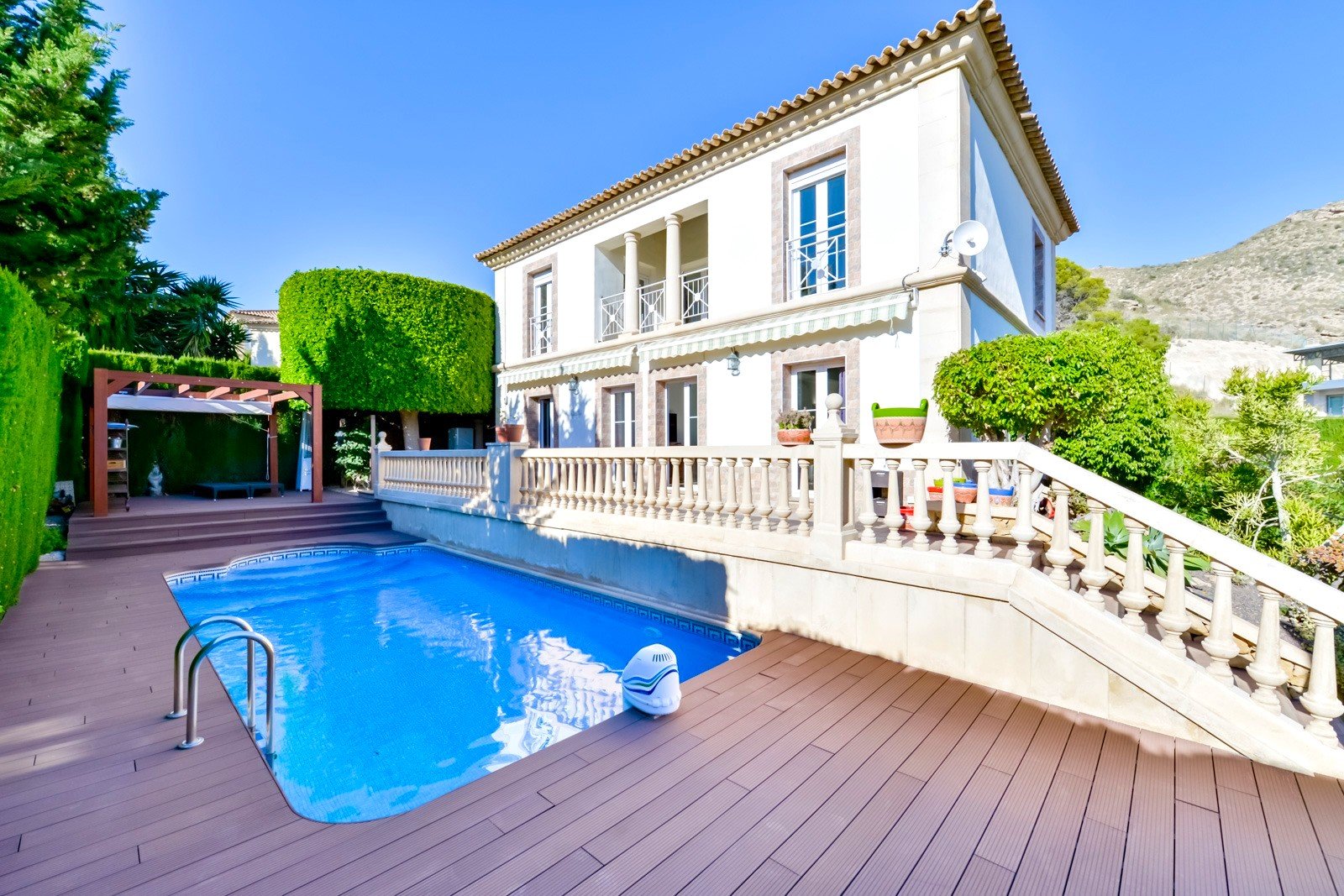 Villa en Finestrat, Alicante, España 4 dormitorios, 265 m2 No. 192492