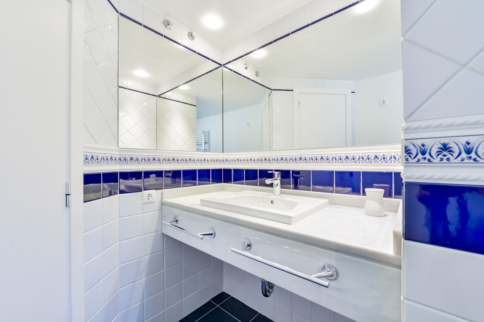 Villa en Finestrat, Alicante, España 4 dormitorios, 265 m2 No. 192492