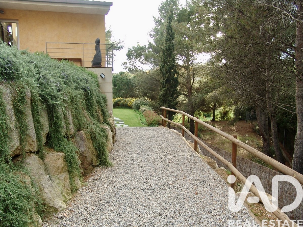 Hus i Sant Vicenc De Montalt, Barcelona, Spanien 7 sovrum, 738 kvm. Nr. 152888