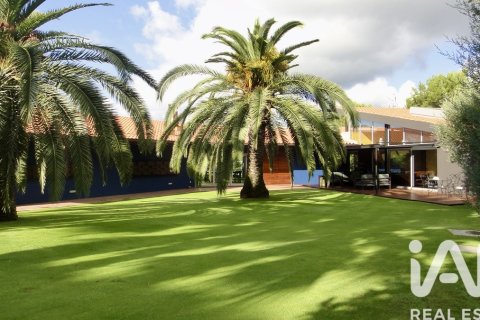 Talo Sant Vicenc De Montalt, Barcelona, Espanja 7 makuuhuonetta, 738 m2 No. 152888