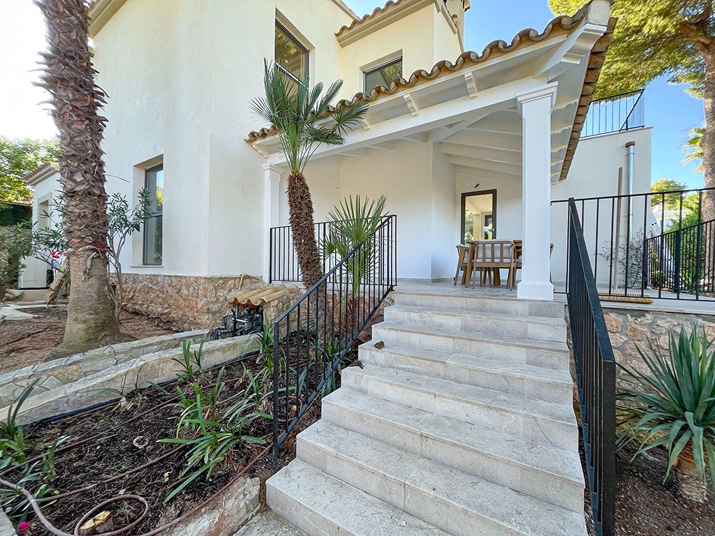 Villa in Santa Ponsa, Mallorca, Spain 4 bedrooms, 235 sq.m. No. 148147