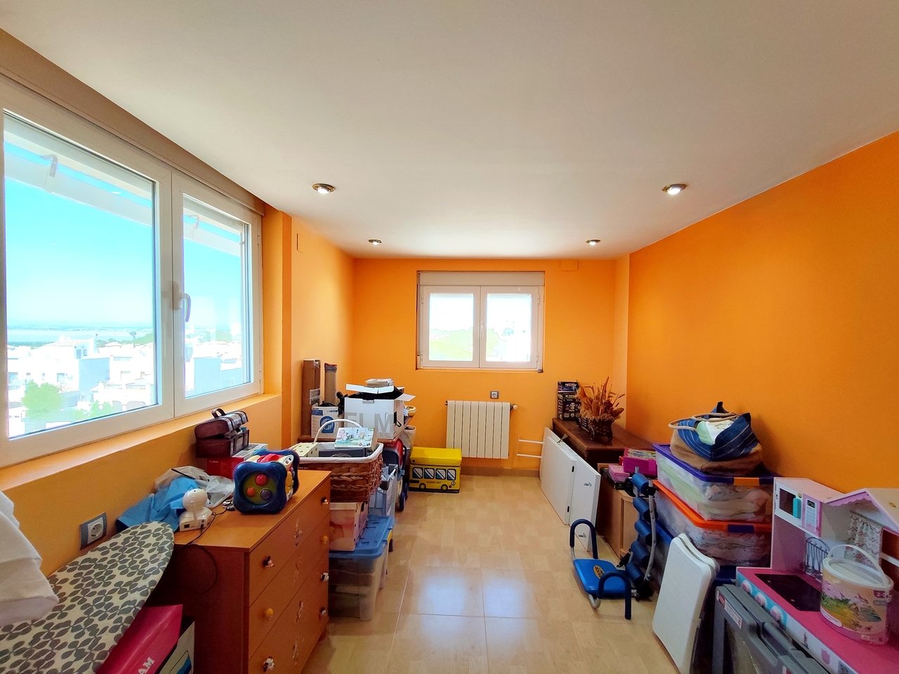 Townhouse à Torrevieja, Alicante, Espagne 6 chambres, 88 m2 No. 190150