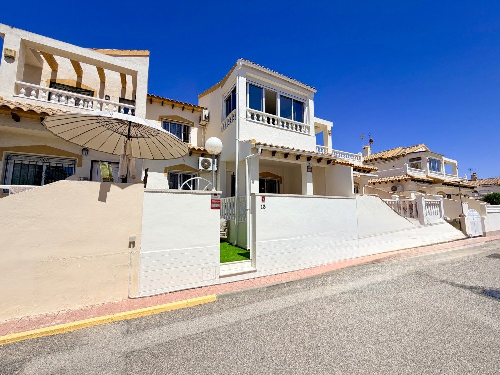 Kaupunkipientalo Alicante, Espanja 3 makuuhuonetta, 104 m2 No. 190148