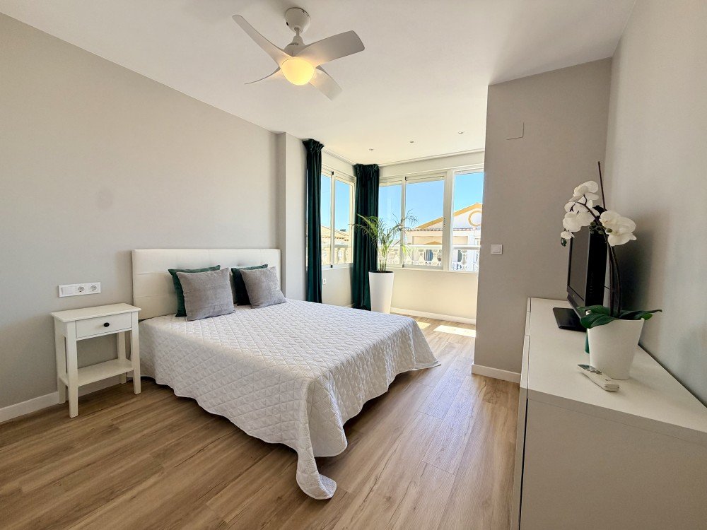 Kaupunkipientalo Alicante, Espanja 3 makuuhuonetta, 104 m2 No. 190148