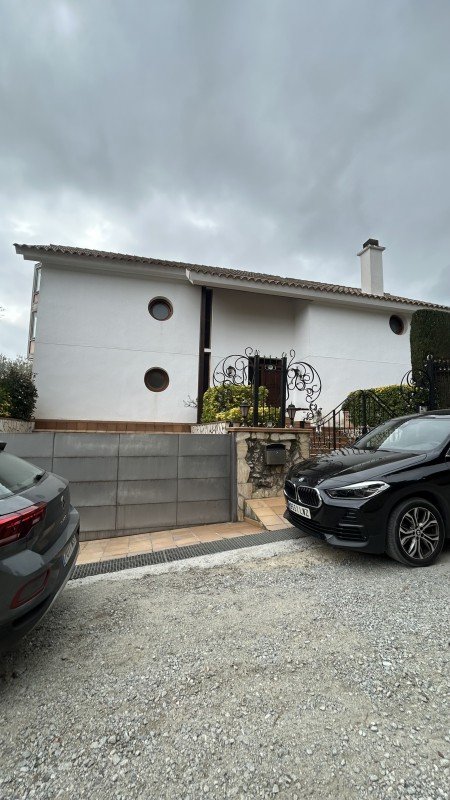 House à Argentona, Barcelona, Espagne 5 chambres, 323 m2 No. 191399