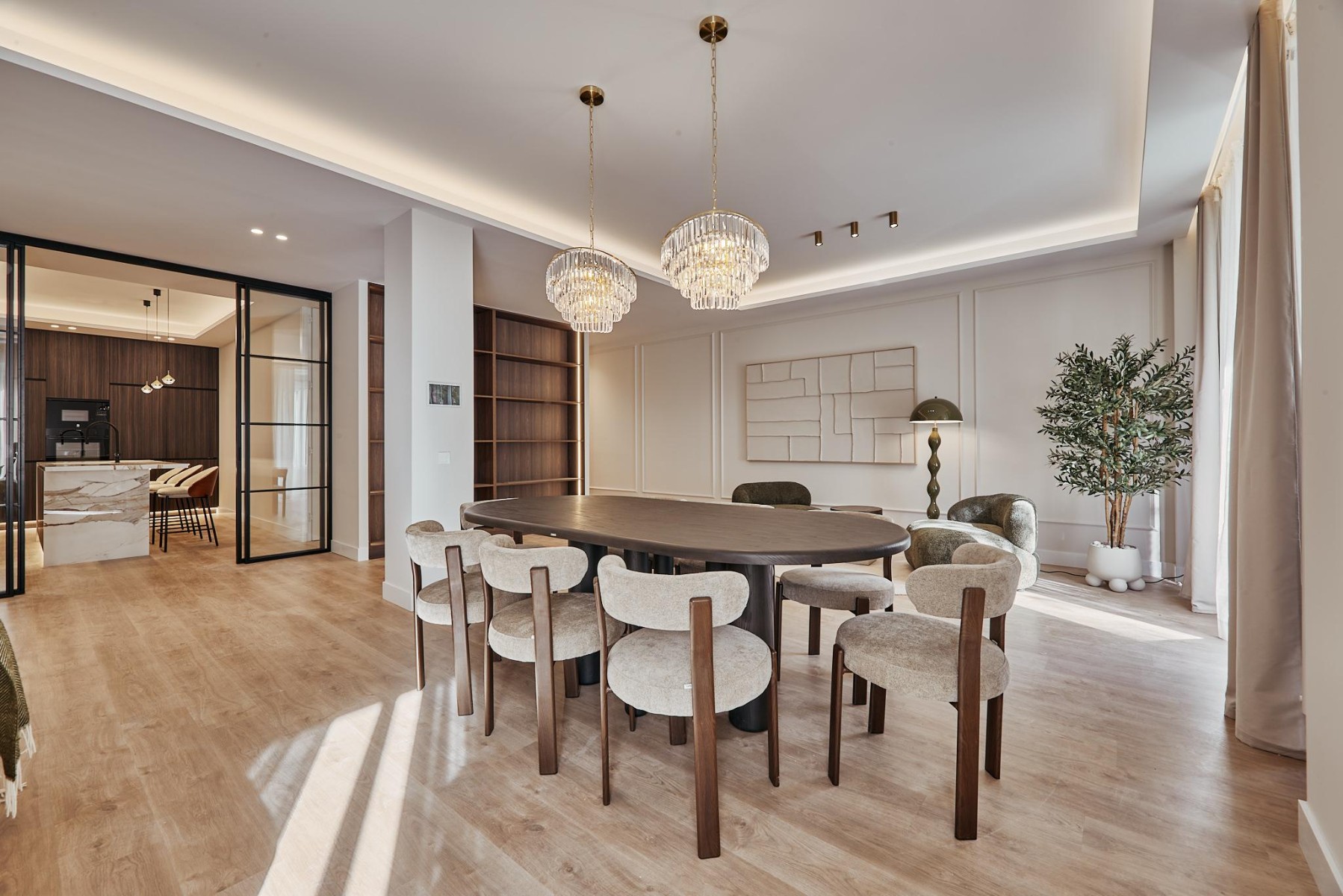 Apartment in Madrid, Spain 5 bedrooms, 235 sq.m. No. 179875