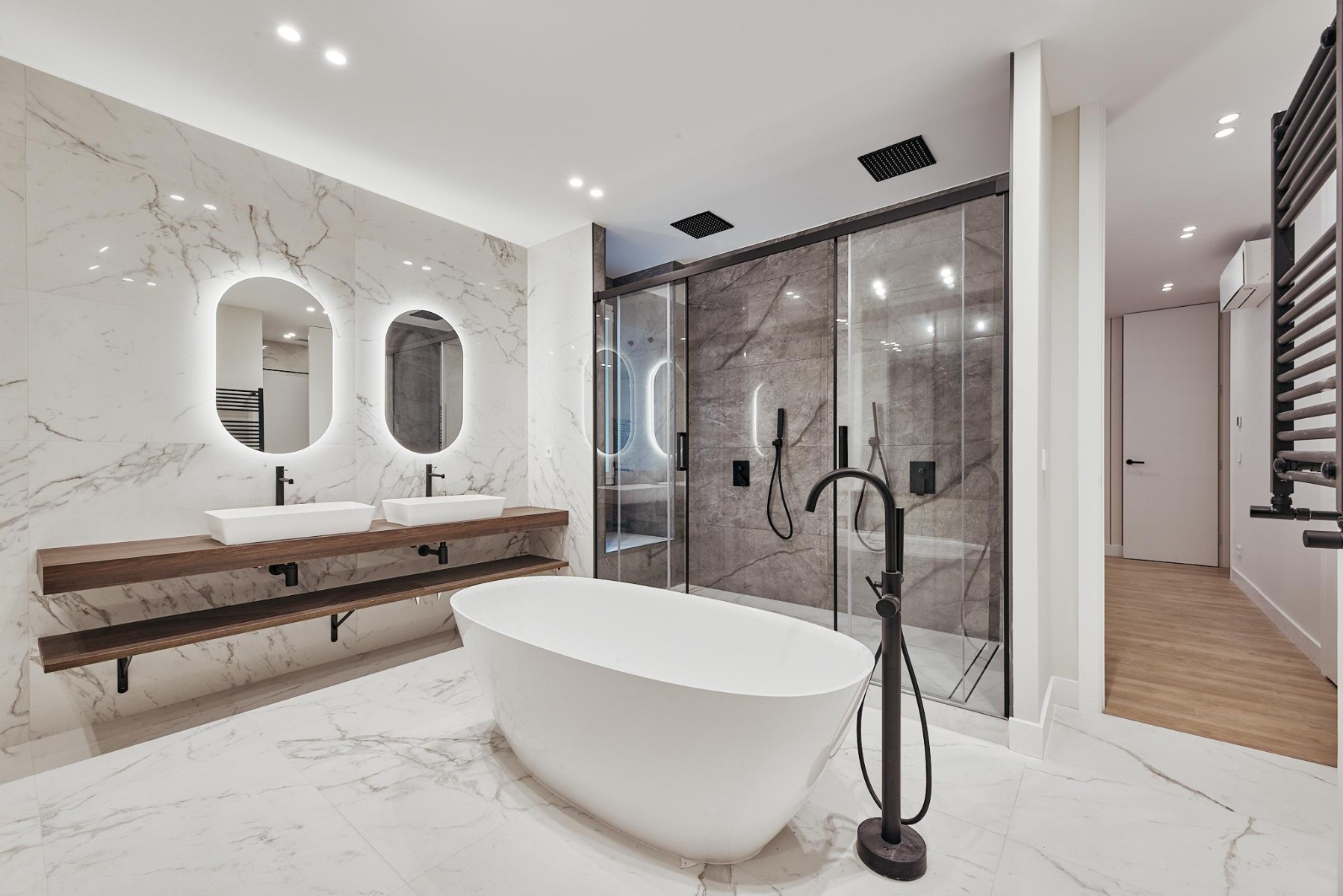 Apartment in Madrid, Spain 5 bedrooms, 235 sq.m. No. 179875