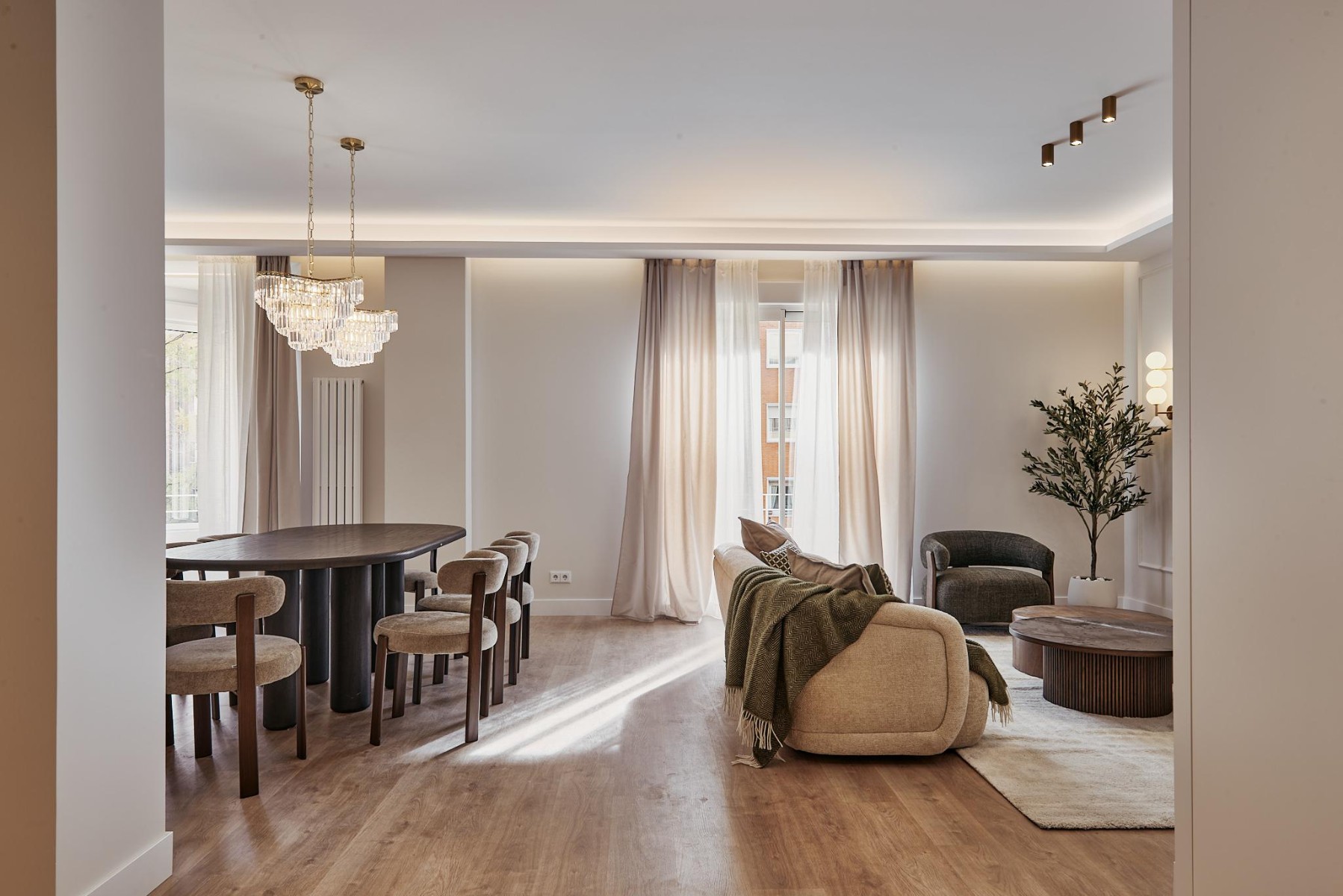 Apartment in Madrid, Spain 5 bedrooms, 235 sq.m. No. 179875