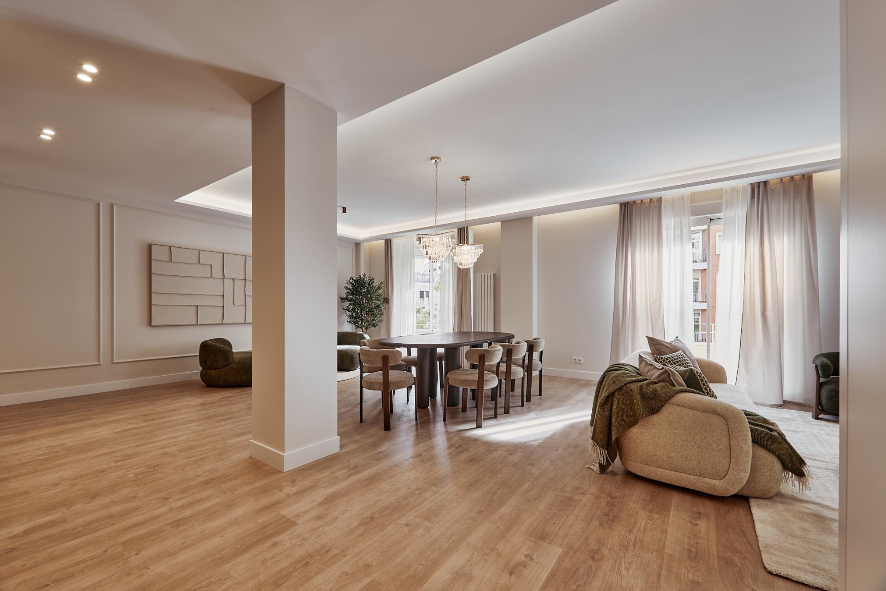Apartment in Madrid, Spain 5 bedrooms, 235 sq.m. No. 179875