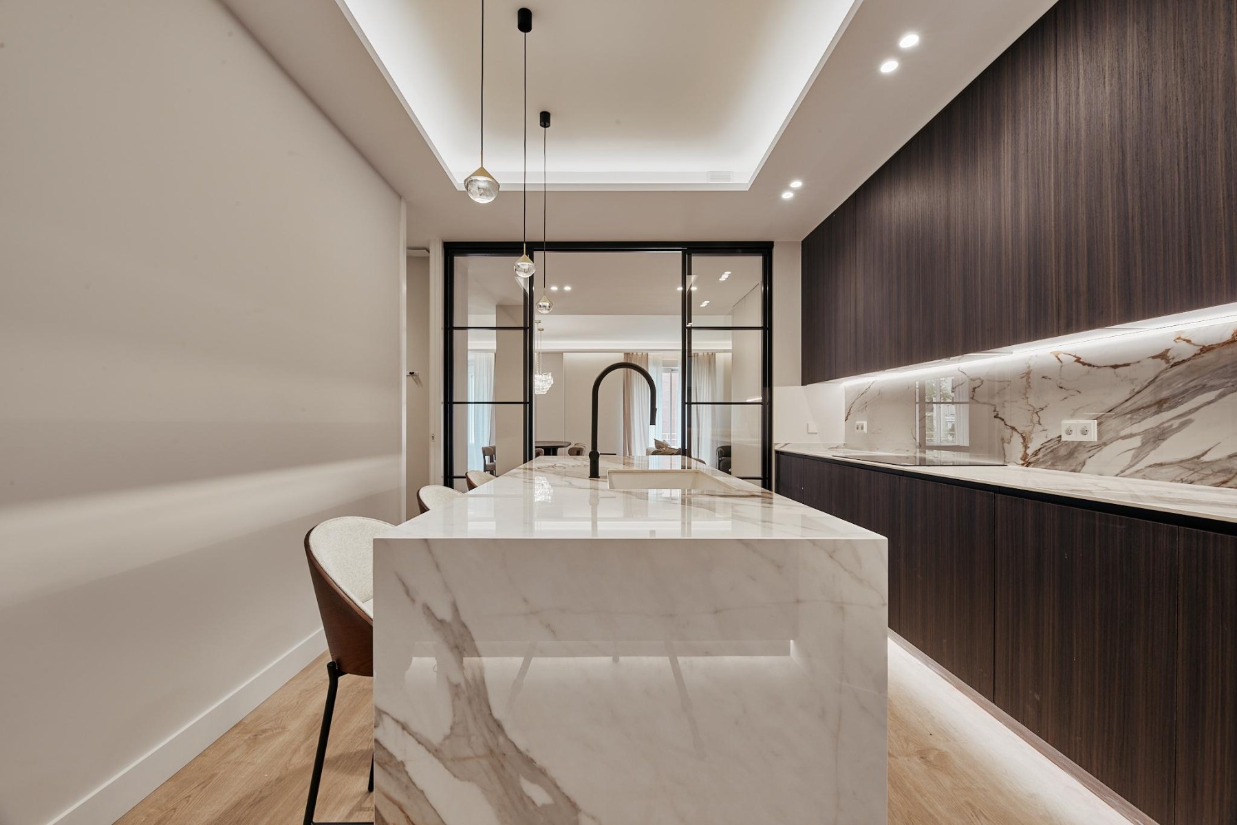 Apartment in Madrid, Spain 5 bedrooms, 235 sq.m. No. 179875