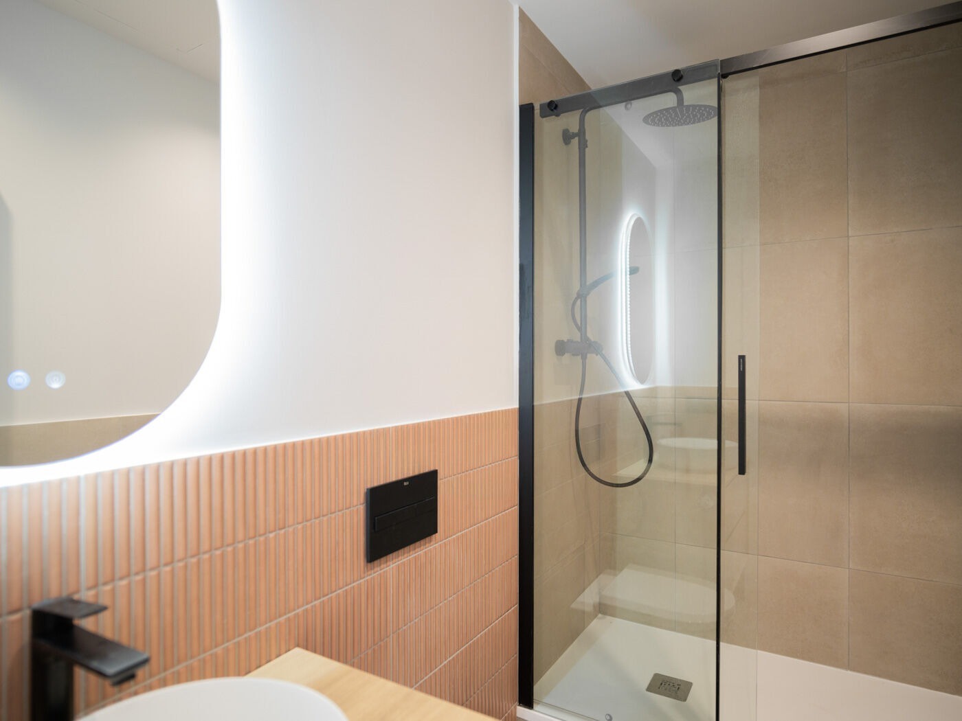 Apartment in Barcelona, Spain 3 bedrooms, 84 sq.m. No. 140724