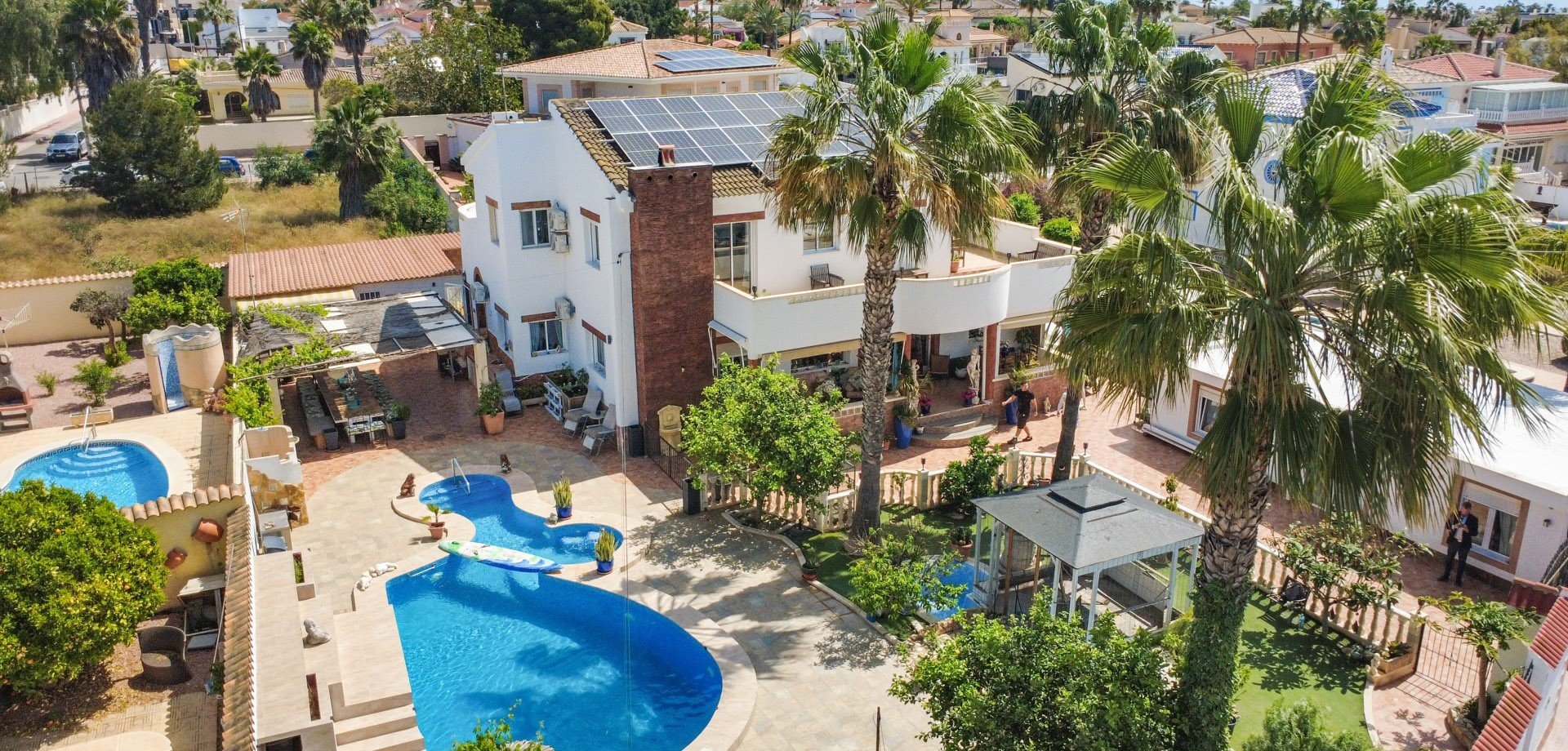Villa in Ciudad Quesada, Alicante, Spain 7 bedrooms, 480 sq.m. No. 189414