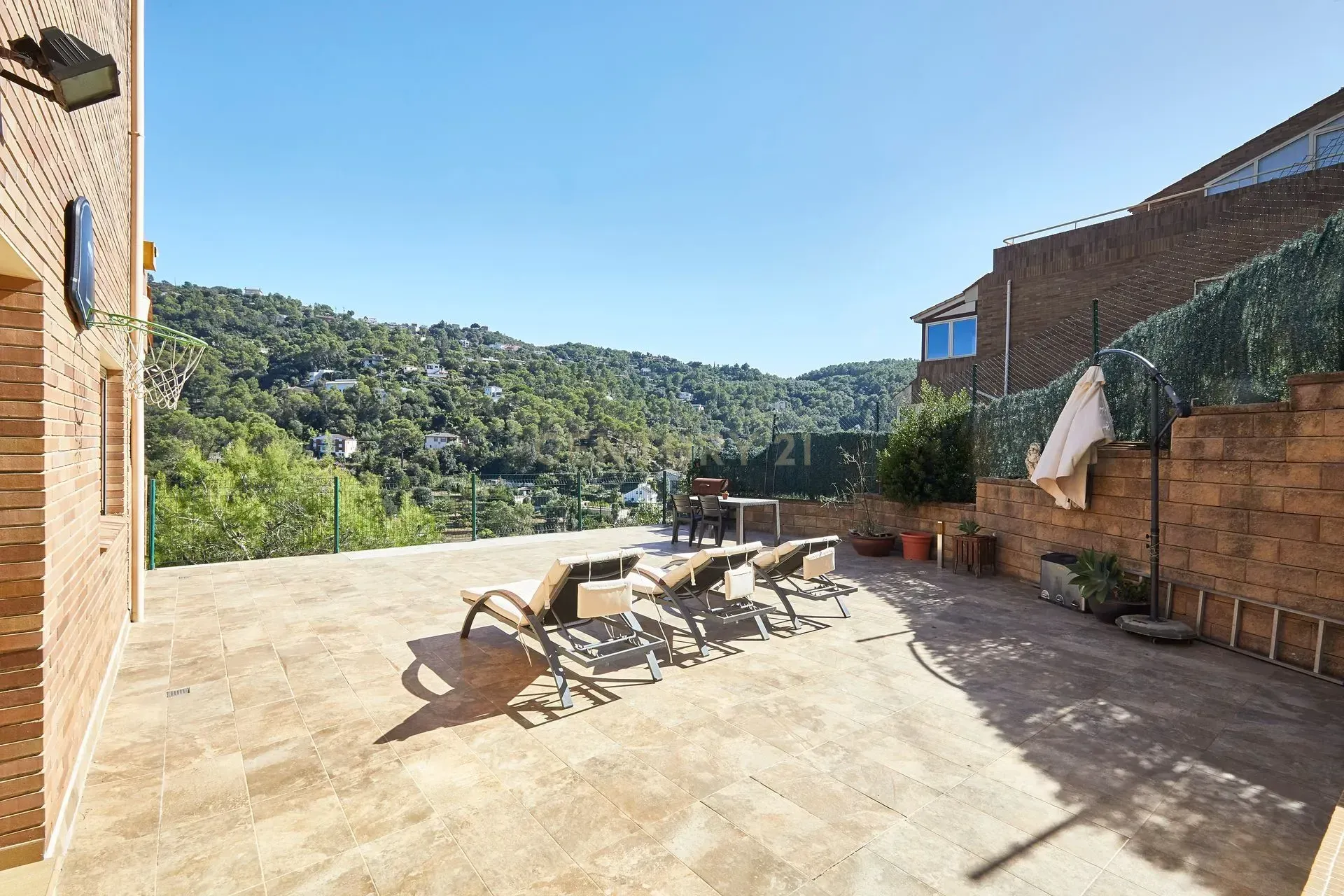 House à Torrelles de Llobregat, Barcelona, Espagne 4 chambres, 258 m2 No. 167080