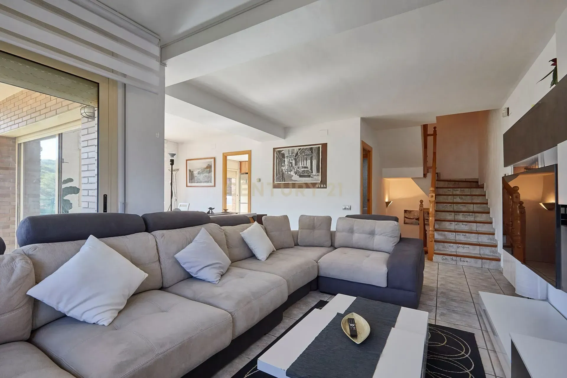 House à Torrelles de Llobregat, Barcelona, Espagne 4 chambres, 258 m2 No. 167080