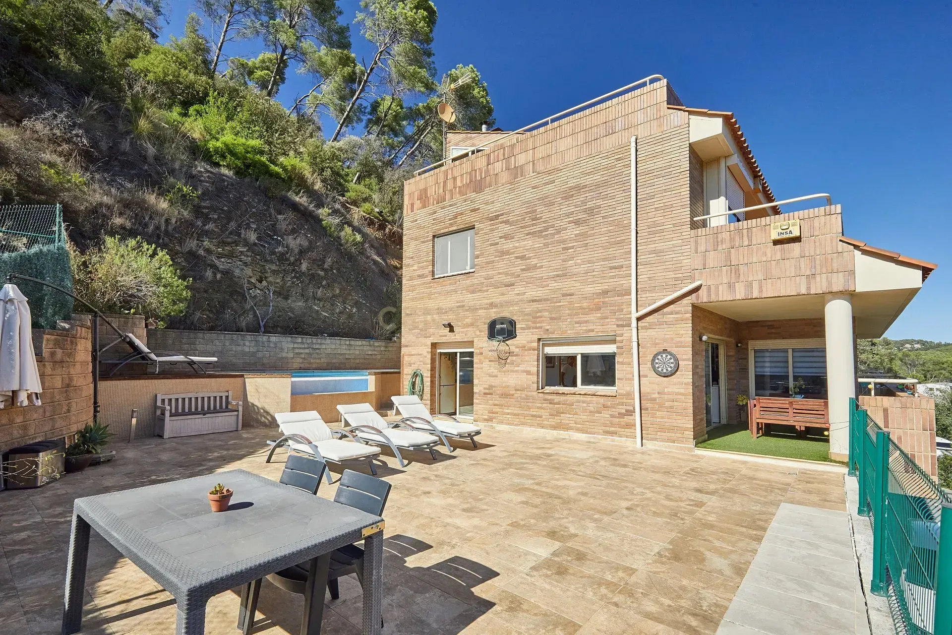 House à Torrelles de Llobregat, Barcelona, Espagne 4 chambres, 258 m2 No. 167080