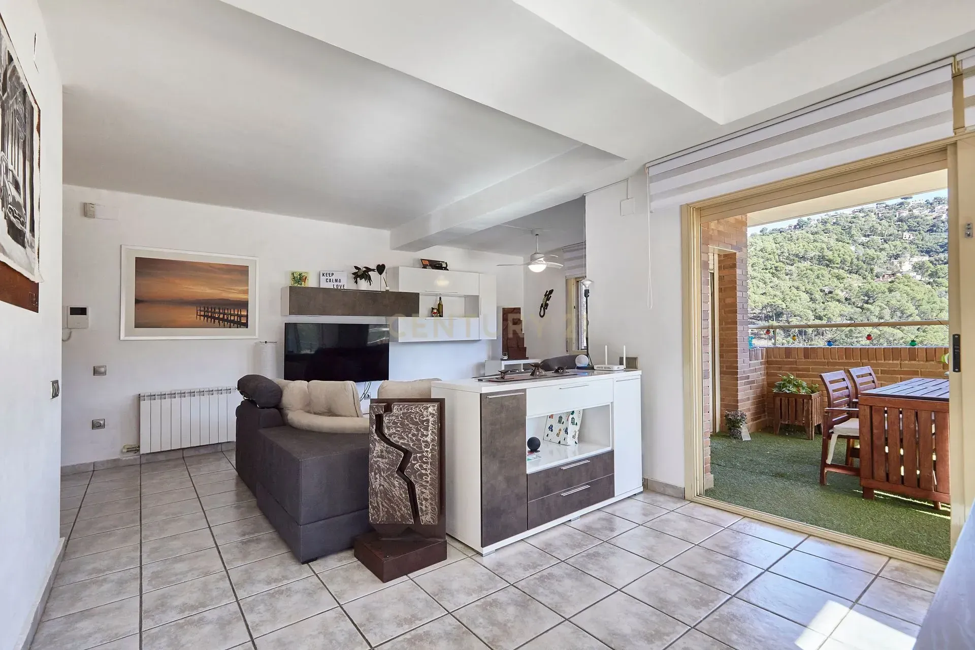 House à Torrelles de Llobregat, Barcelona, Espagne 4 chambres, 258 m2 No. 167080