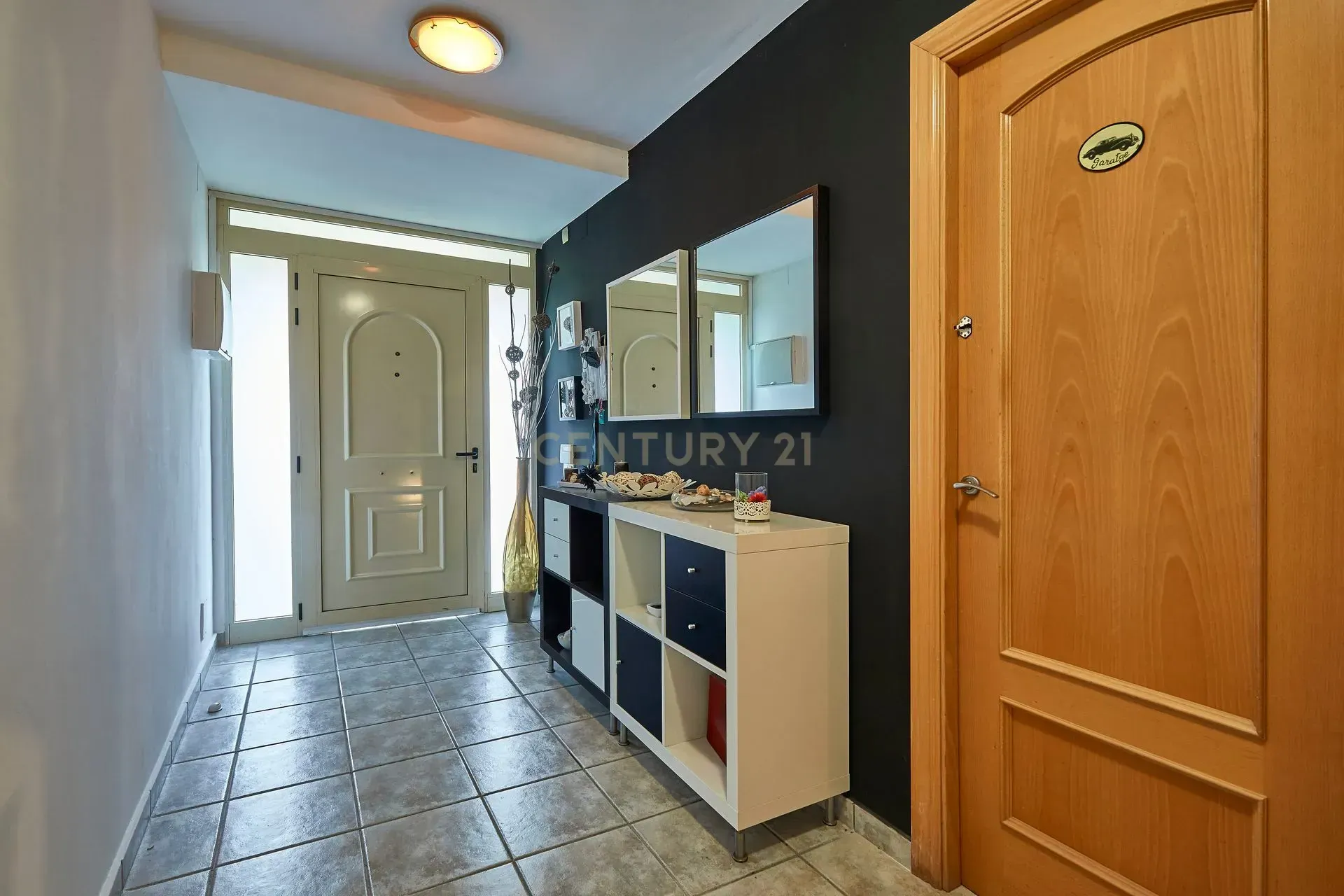 House à Torrelles de Llobregat, Barcelona, Espagne 4 chambres, 258 m2 No. 167080