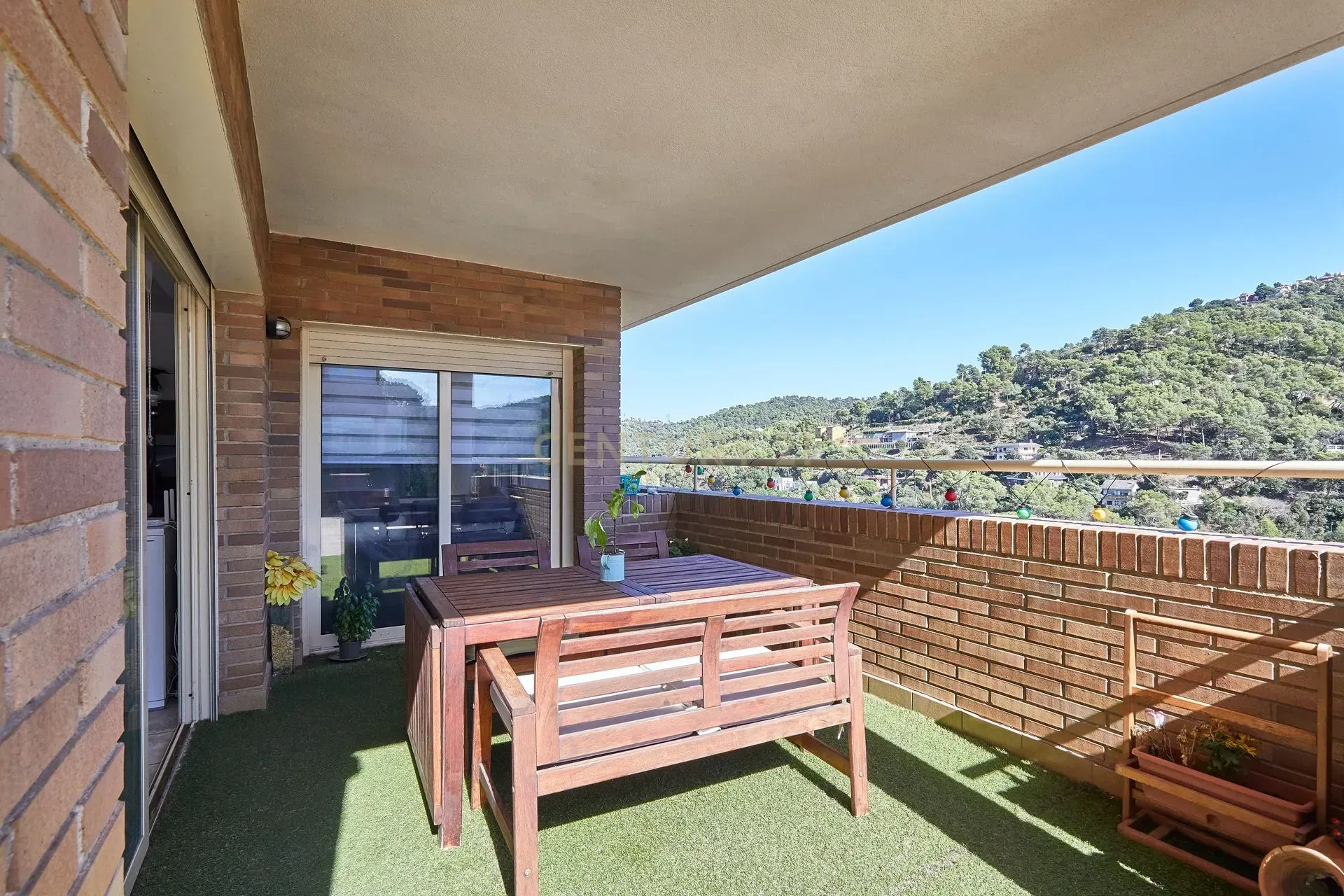 House à Torrelles de Llobregat, Barcelona, Espagne 4 chambres, 258 m2 No. 167080