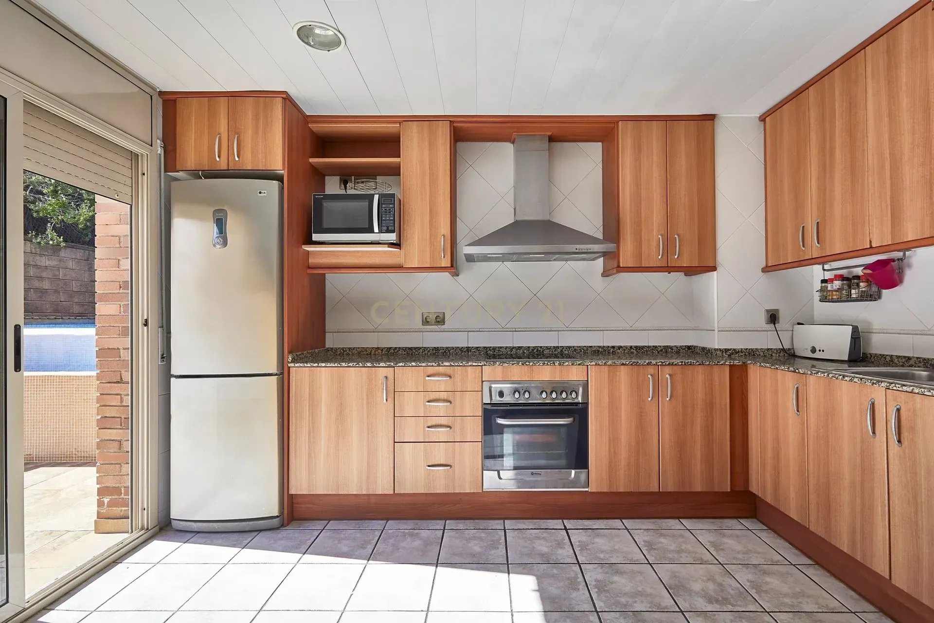 House à Torrelles de Llobregat, Barcelona, Espagne 4 chambres, 258 m2 No. 167080