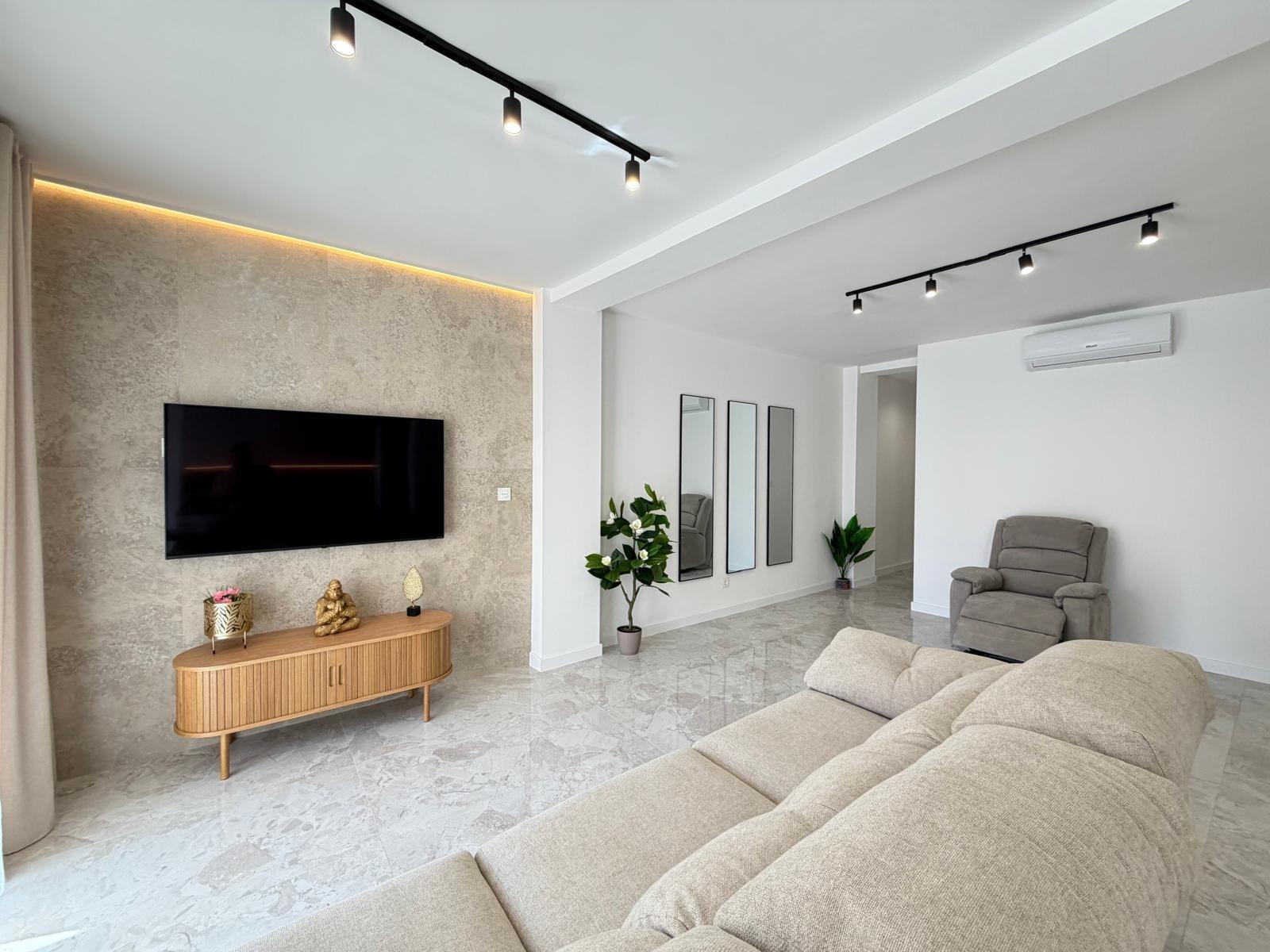 Apartment in Torrevieja, Alicante, Spain 3 bedrooms, 92 sq.m. No. 164244