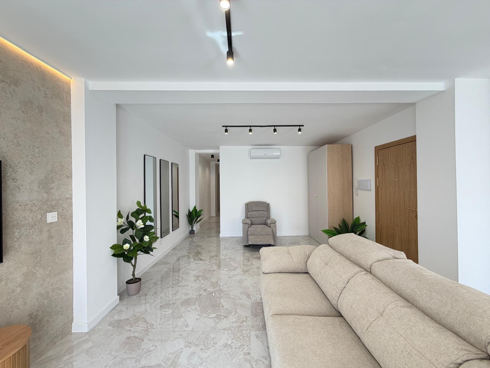 Apartment in Torrevieja, Alicante, Spain 3 bedrooms, 92 sq.m. No. 164244