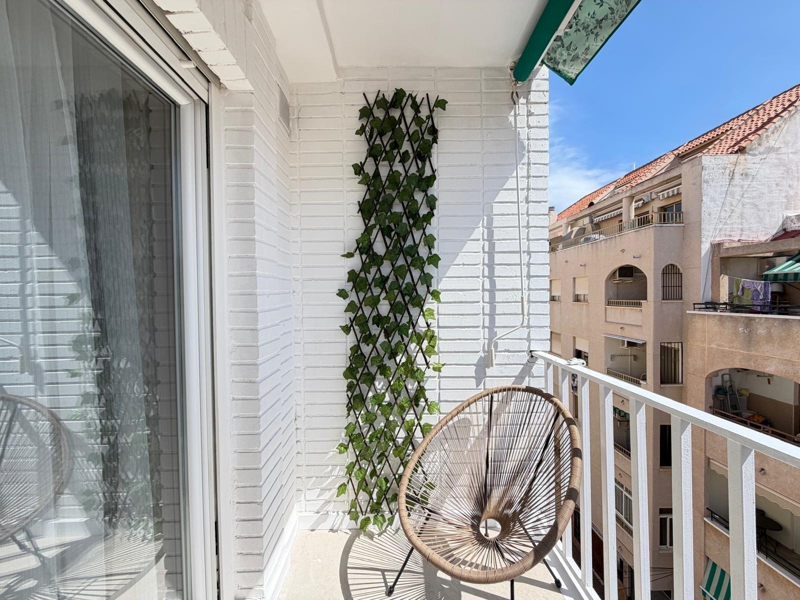 Apartment in Torrevieja, Alicante, Spain 3 bedrooms, 92 sq.m. No. 164244