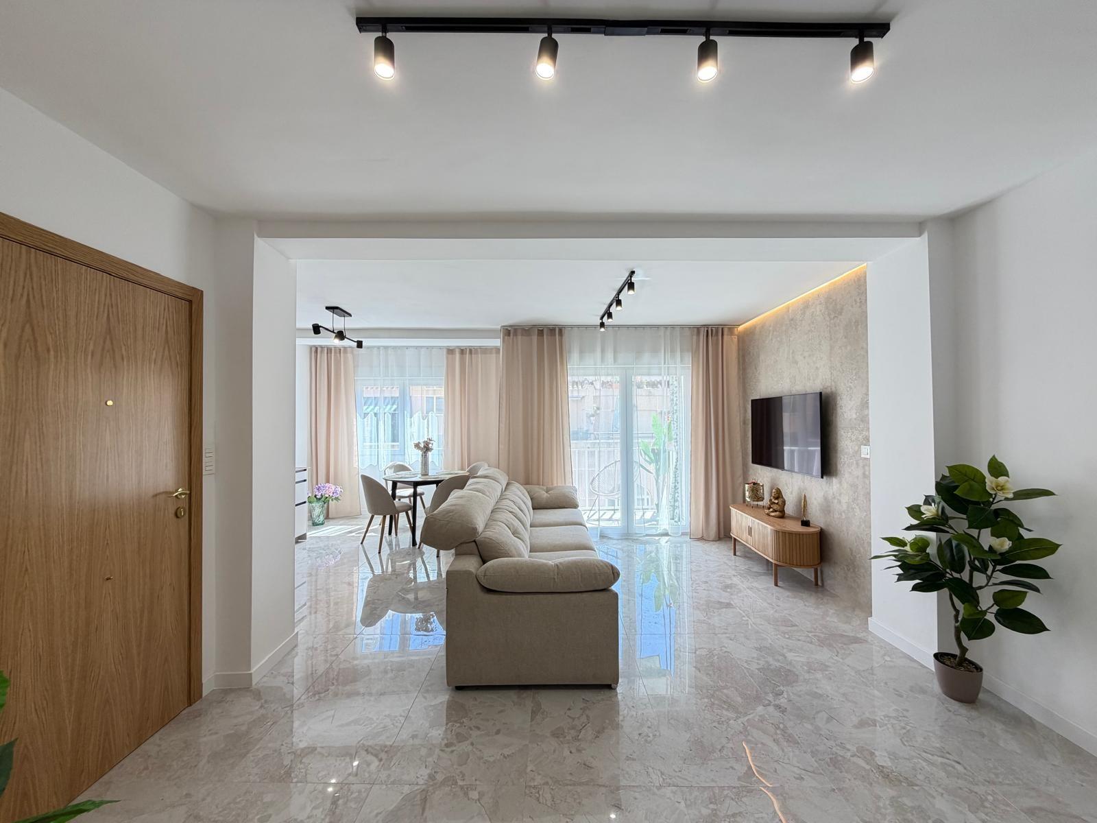 Apartment in Torrevieja, Alicante, Spain 3 bedrooms, 92 sq.m. No. 164244