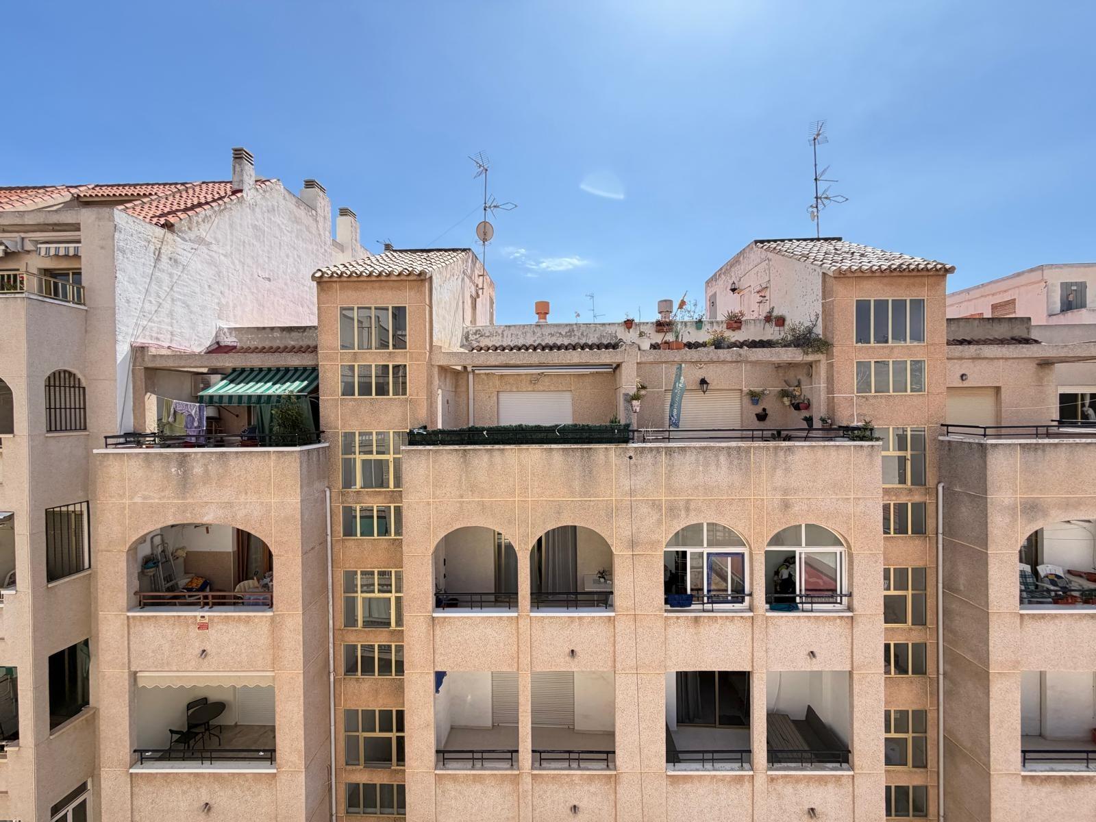 Apartment in Torrevieja, Alicante, Spain 3 bedrooms, 92 sq.m. No. 164244