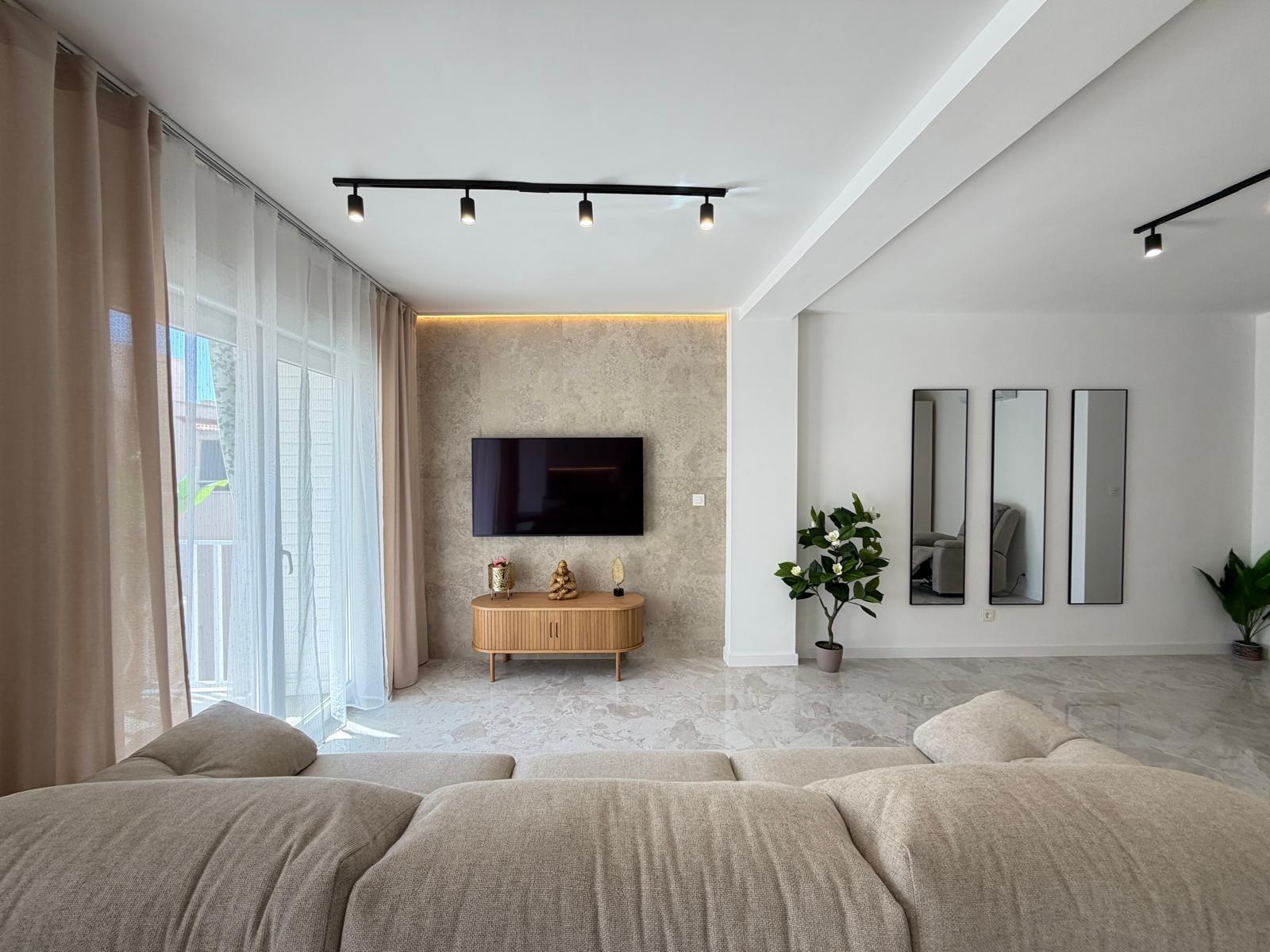 Apartment in Torrevieja, Alicante, Spain 3 bedrooms, 92 sq.m. No. 164244