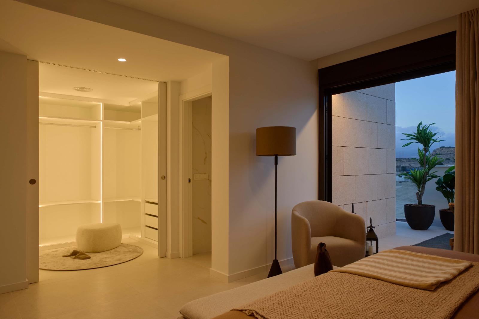 Apartment à Alicante, Espagne 4 chambres, 416 m2 No. 168277