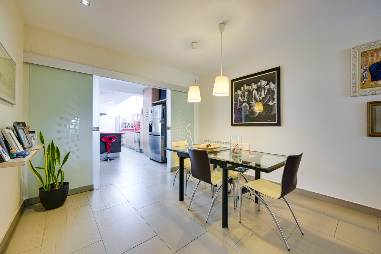 Rindu māja Mataro, Barcelona, Spānijā 5 istabas, 245 m2 Nr. 168280