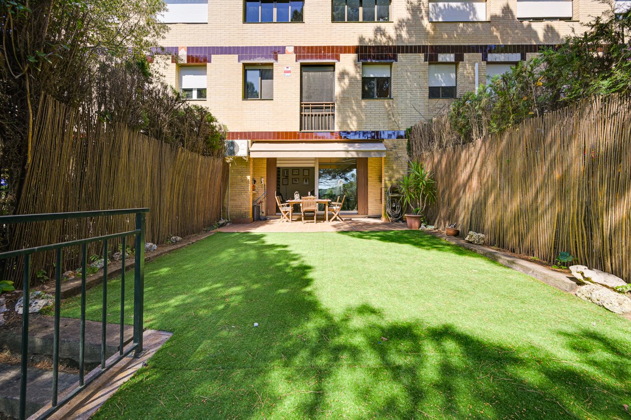 Rindu māja Mataro, Barcelona, Spānijā 5 istabas, 245 m2 Nr. 168280