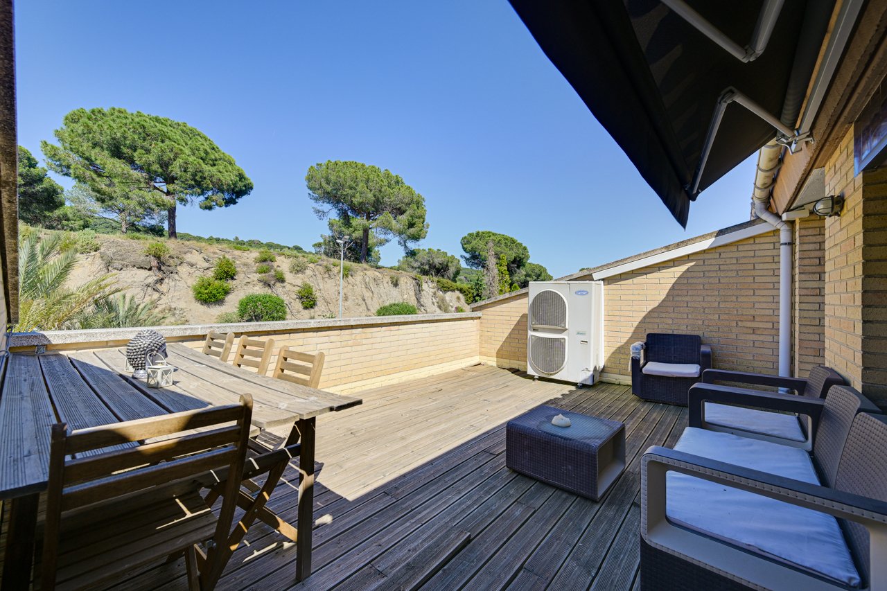 Rindu māja Mataro, Barcelona, Spānijā 5 istabas, 245 m2 Nr. 168280
