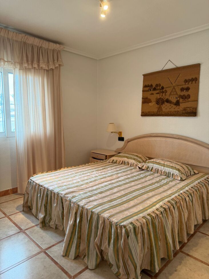 Villa à Playa Flamenca II, Alicante, Espagne 5 chambres, 130 m2 No. 188889