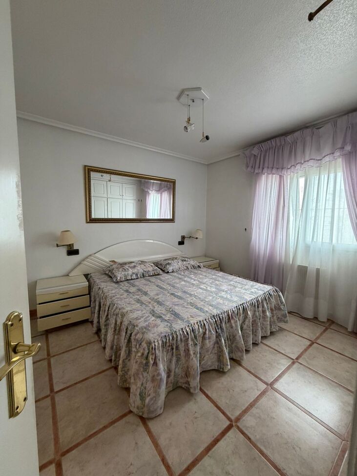 Villa à Playa Flamenca II, Alicante, Espagne 5 chambres, 130 m2 No. 188889