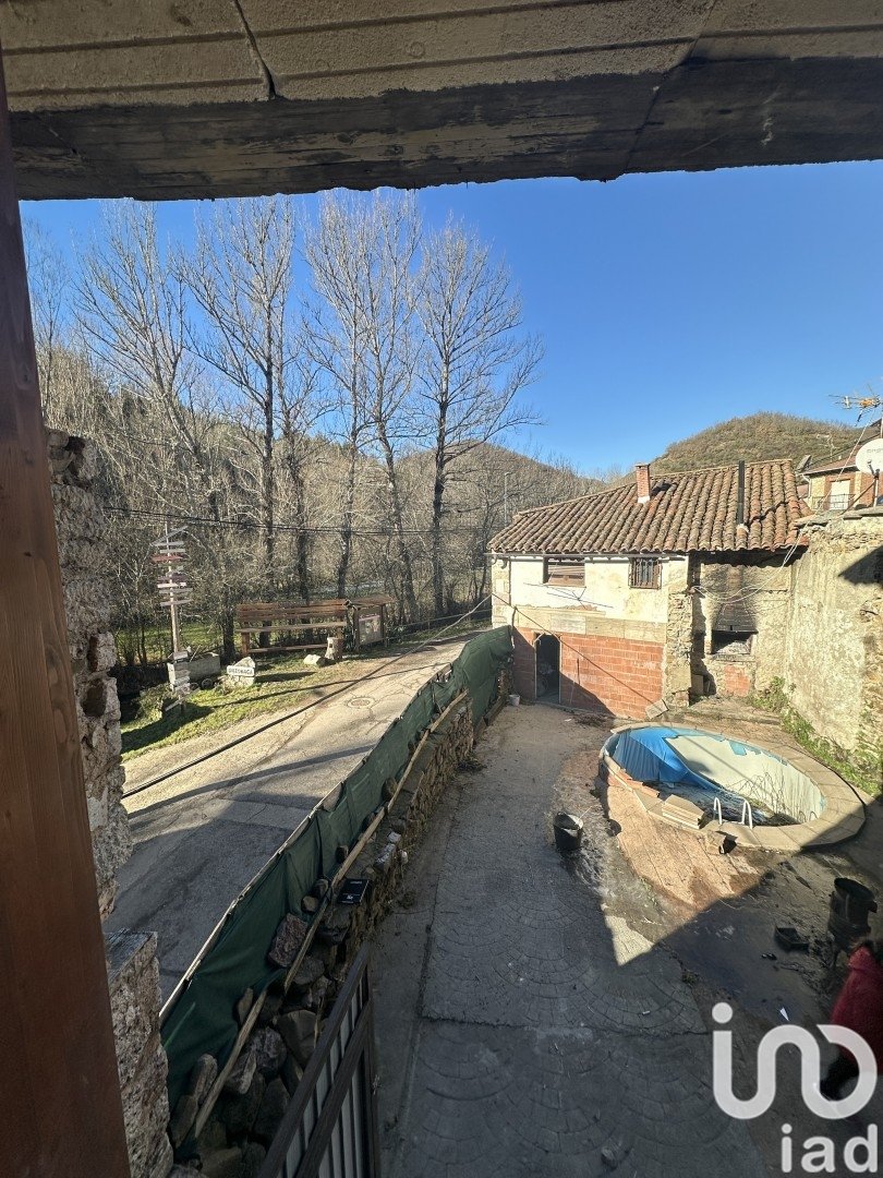 House in Matallana de Torio, Leon, Spain 2 bedrooms, 340 sq.m. No. 186014