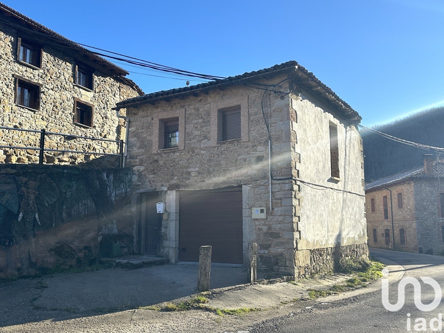 House in Matallana de Torio, Leon, Spain 2 bedrooms, 340 sq.m. No. 186014