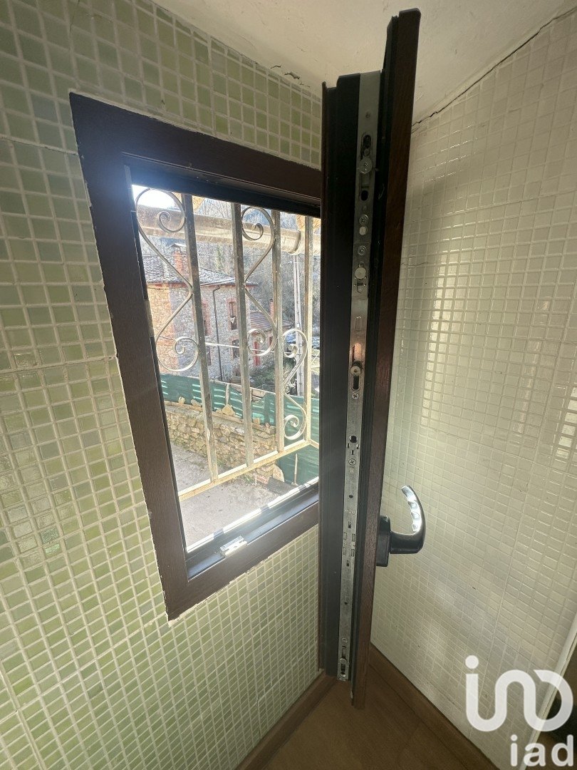 House in Matallana de Torio, Leon, Spain 2 bedrooms, 340 sq.m. No. 186014