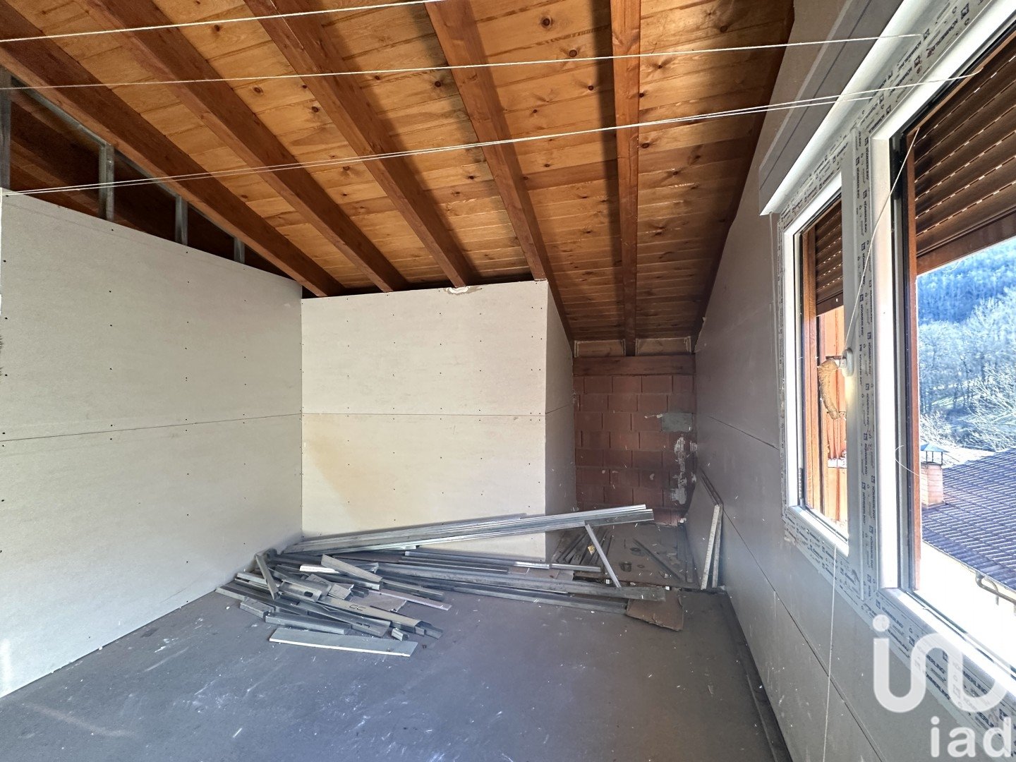 House in Matallana de Torio, Leon, Spain 2 bedrooms, 340 sq.m. No. 186014