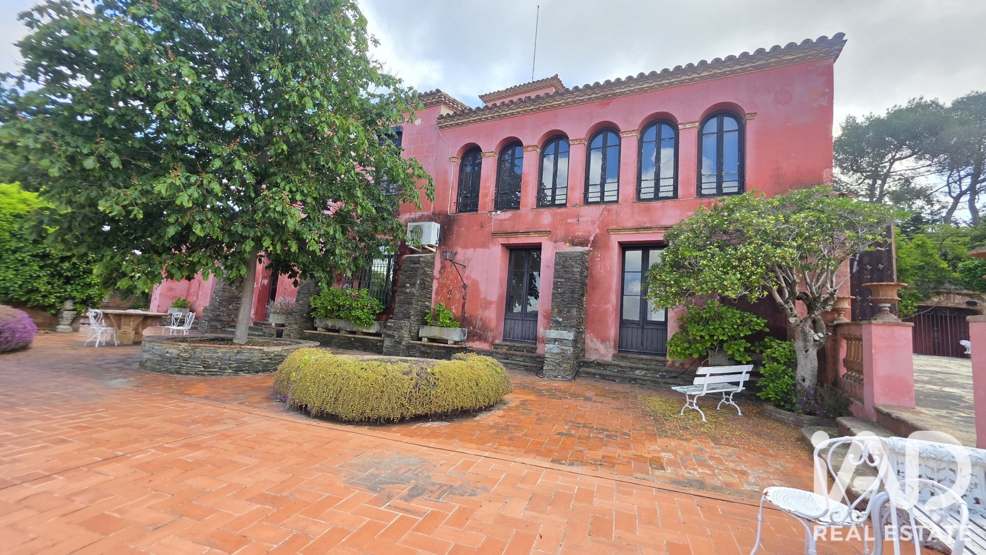 House à Barcelona, Espagne 8 chambres, 1230 m2 No. 188213