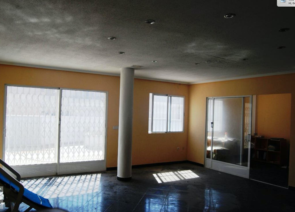 Liikekiinteistö Torrevieja, Alicante, Espanja 360 m2 No. 145070