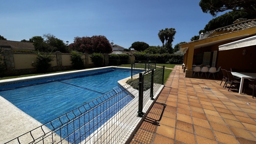Villa El Puerto de Santa Maria, Cadiz, Spānijā 6 istabas, 275 m2 Nr. 195342