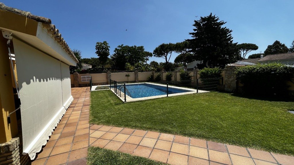 Villa El Puerto de Santa Maria, Cadiz, Spānijā 6 istabas, 275 m2 Nr. 195342