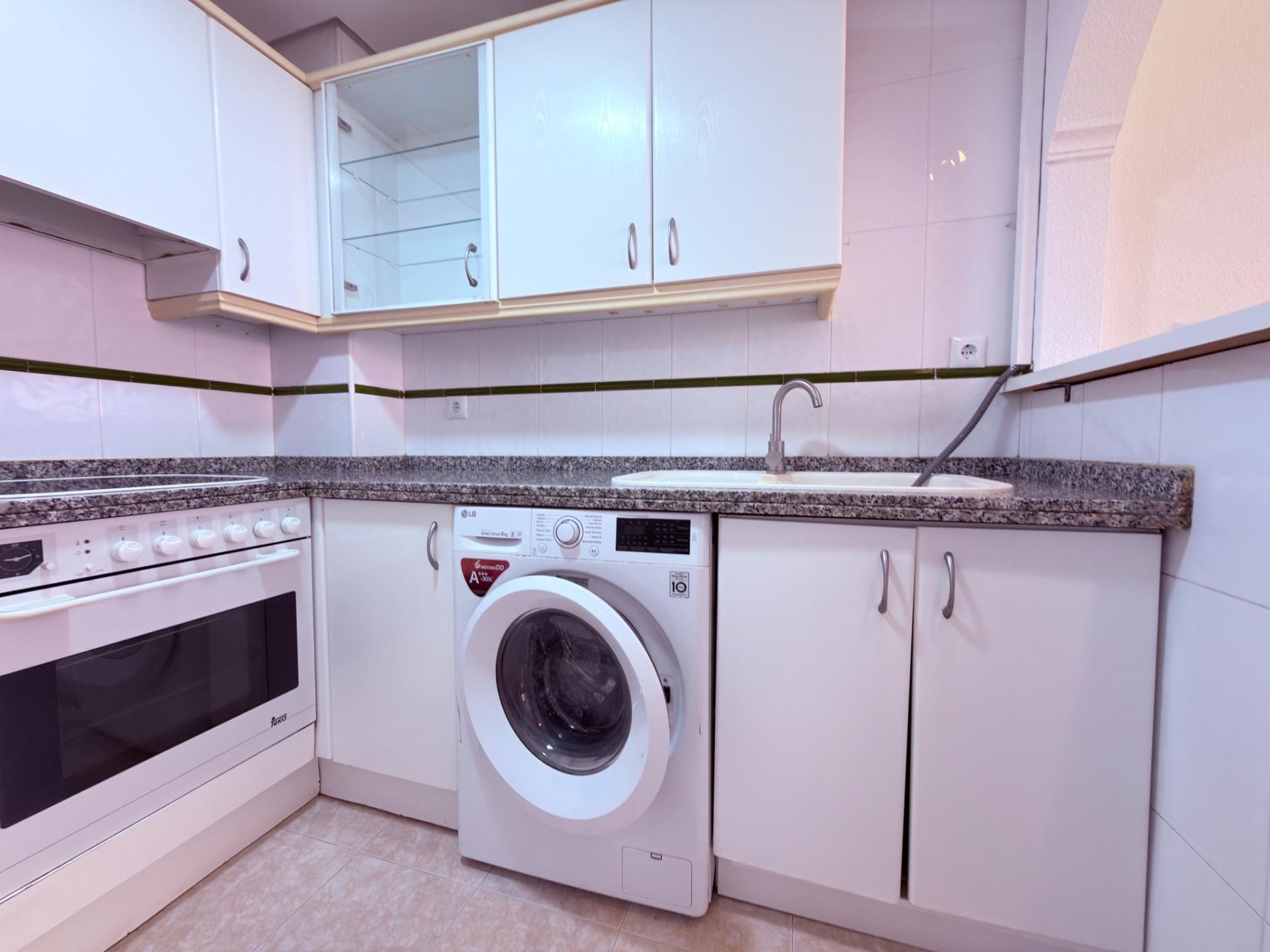 Apartamento en Alicante, España 1 dormitorio, 52 m2 No. 195339