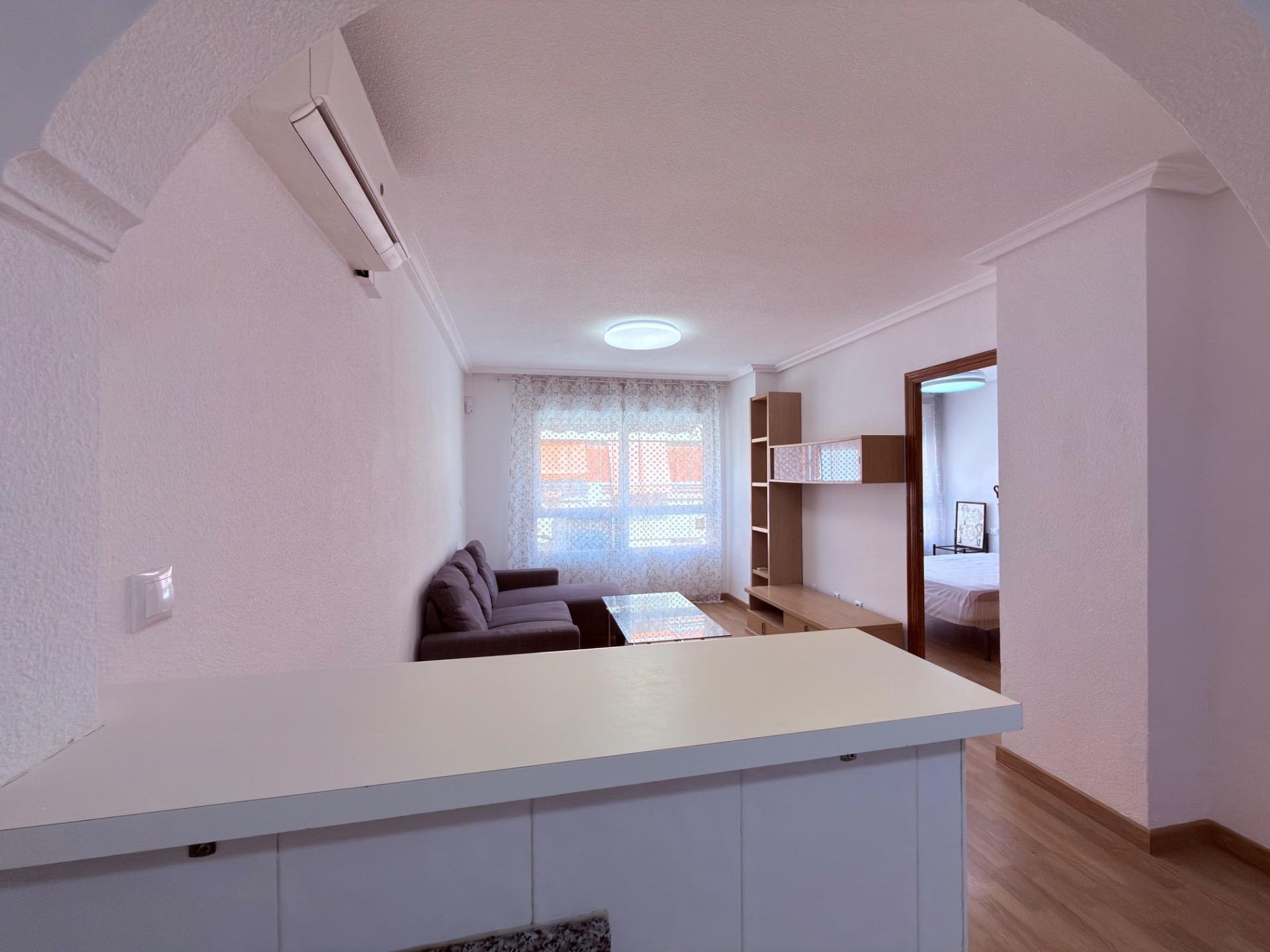 Apartamento en Alicante, España 1 dormitorio, 52 m2 No. 195339