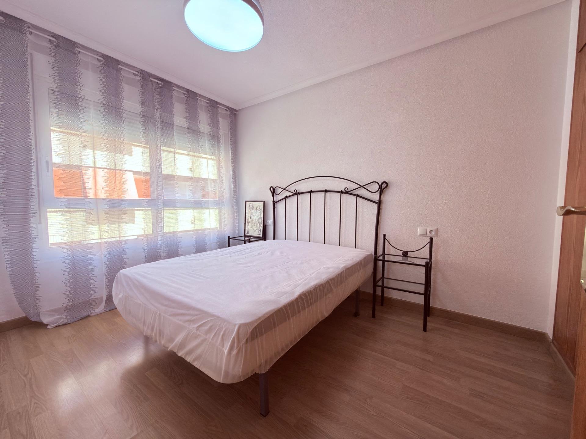 Apartamento en Alicante, España 1 dormitorio, 52 m2 No. 195339