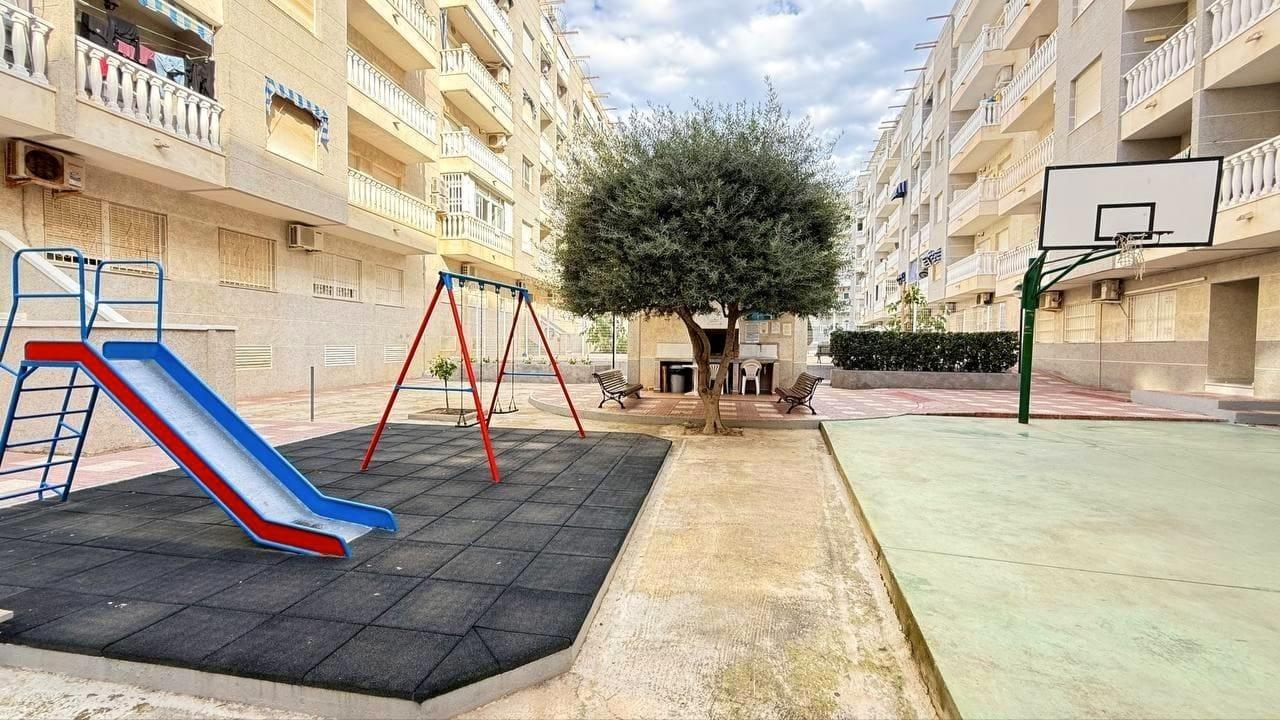 Apartamento en Torrevieja, Alicante, España 1 dormitorio, 50 m2 No. 195340